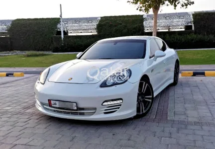 Porsche Panamera 4S Middle east Edition 2011