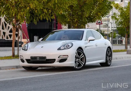 Porsche Panamera 4S 2013