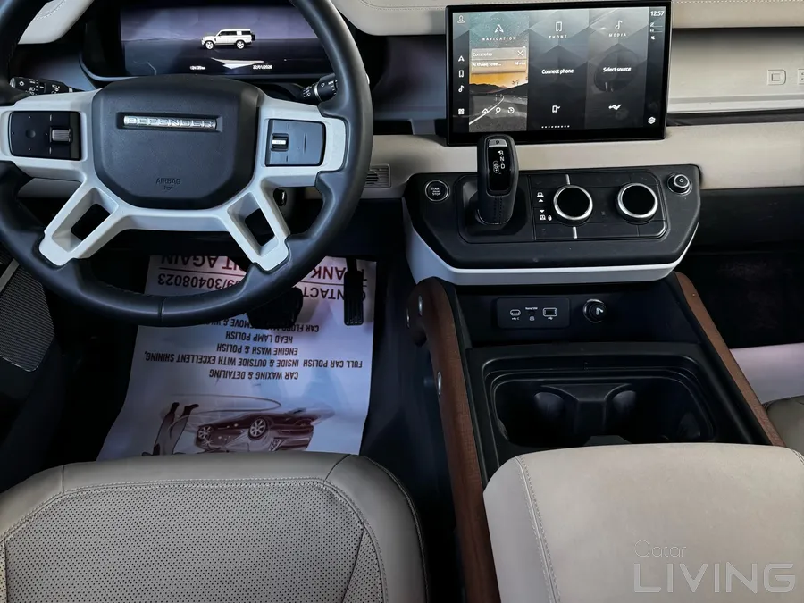 Range Rover Defender 130 HSE, full option, 2023