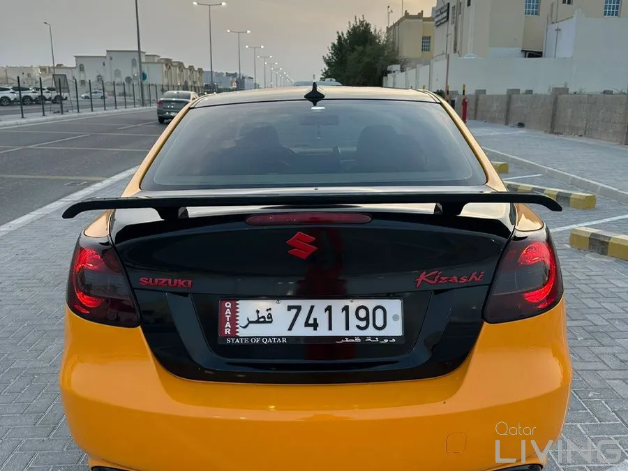 Sporty look Suzuki Kizashi 2015