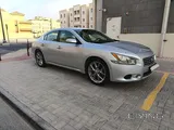 Super clean 2011 Nissan Maxima (full option)