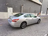 Super clean 2011 Nissan Maxima (full option)