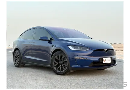 Tesla X  2024