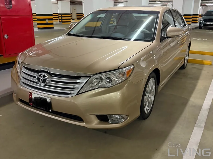 Toyota Avalon 2012 Low Mileage
