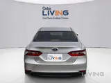 Toyota Camry Hybrid LE 2022