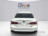 Toyota Camry Hybrid LE 2022