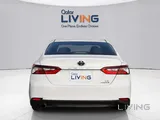Toyota Camry LE Hybrid 2021