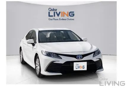Toyota Camry LE Hybrid 2022