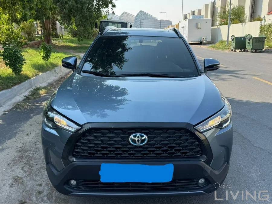 TOYOTA COROLLA CROSS 2021 HYBRID IN EXCELLENT CONDITION