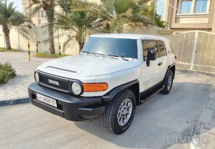 Toyota FJ Cruiser  2012