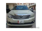 Toyota , fortuner 2012.  6 cylinder