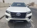 TOYOTA FORTUNER standard 2022 KM 71