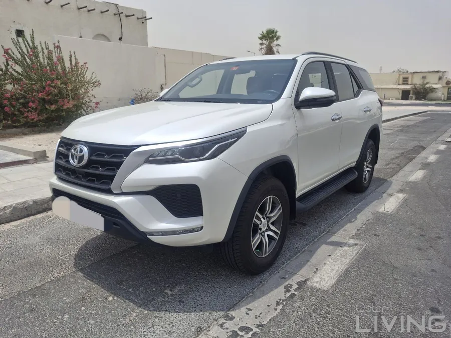 TOYOTA FORTUNER standard 2022 KM 71