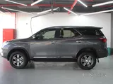 Toyota Fortuner Standard 2023 V6