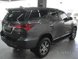 Toyota Fortuner Standard 2023 V6