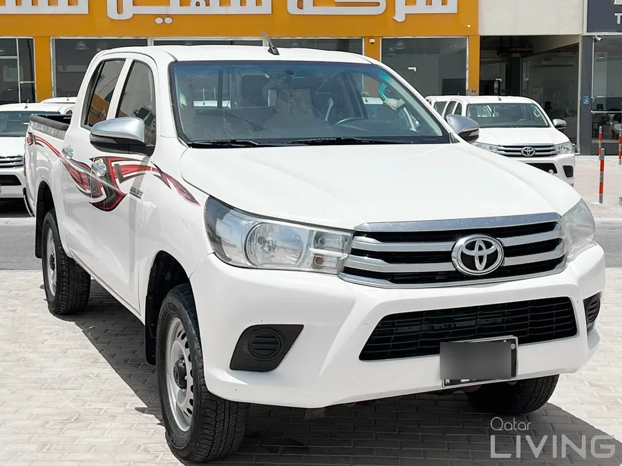 Toyota Hilux SR5 2023