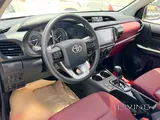 Toyota Hilux SR5 2025