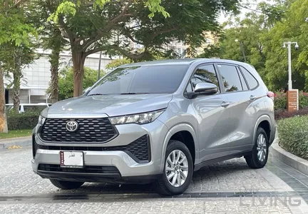 Toyota Innova  2024