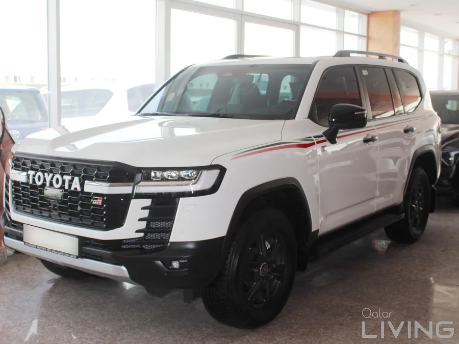 Toyota Land Cruiser GR Sport Twin Turbo V6 2025