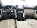 Toyota Land Cruiser GX 2024