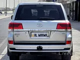 Toyota Land Cruiser GXR Grand Touring 2021