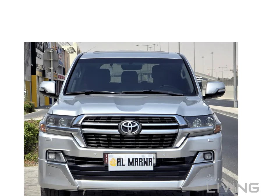 Toyota Land Cruiser GXR Grand Touring 2021