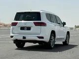 Toyota Land Cruiser VX 2023