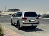 Toyota Land Cruiser VXR 2011