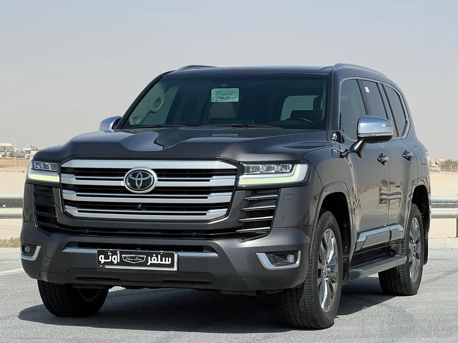 Toyota Land Cruiser VXR twin turbo 2023