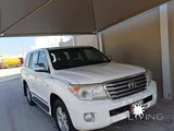 TOYOTA  LAND CRUISER  VXR  V8  2013 MODEL  REGISTERED IN 2014