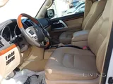 TOYOTA  LAND CRUISER  VXR  V8  2013 MODEL  REGISTERED IN 2014