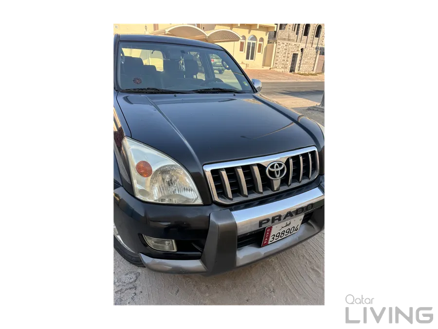 Toyota Prado black family used car 4 x4 very good condition 