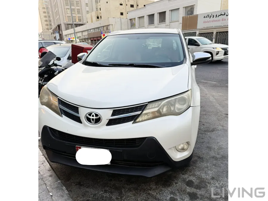 🚗 Toyota RAV4 4WD – Excellent Condition – 2015 Model