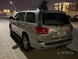 Toyota Sequoia 2011