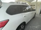 Urgent Sell Nissan Pathfinder ( Estamara -1 year valid)