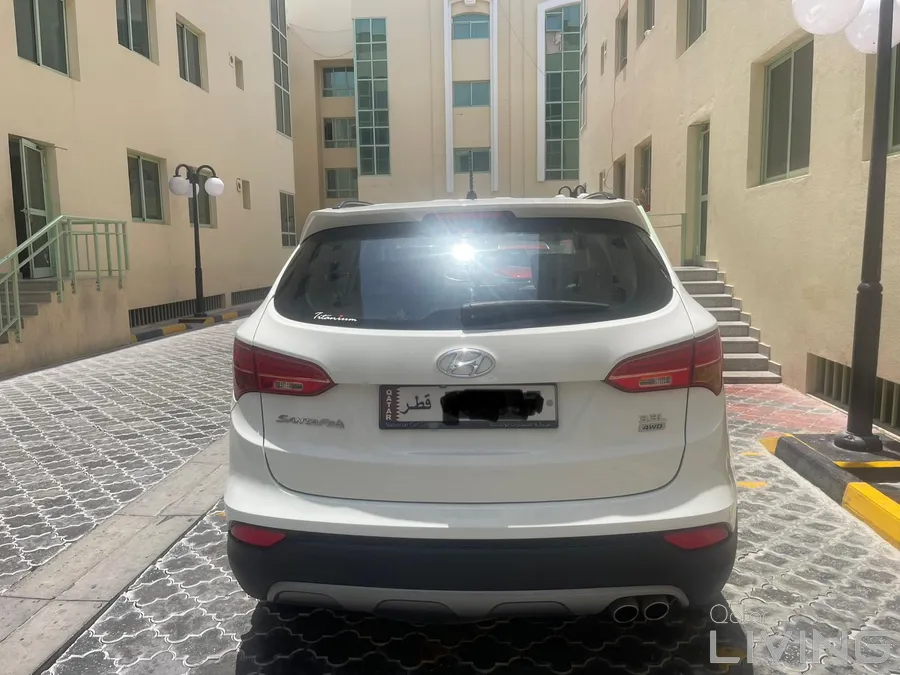 Very clean car, well maintained, low mileage, full service history at Hyundai, n