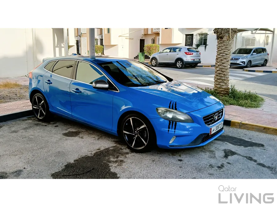 🚘 Volvo V40 R-Design – 2014 | Sporty Hatchback | 87% Engine Health | 90K km | B