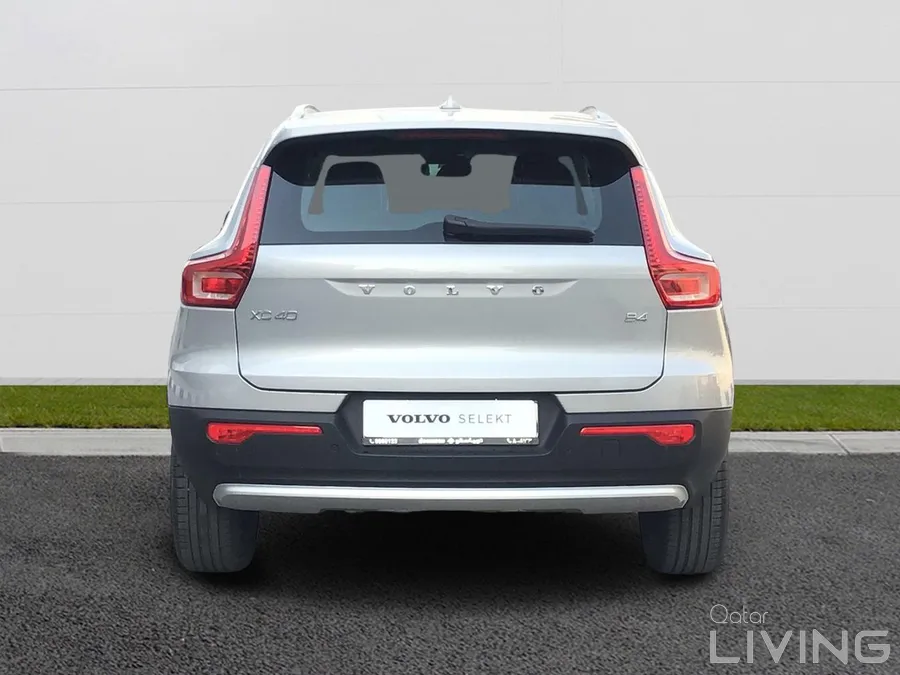 VOLVO XC40 CORE