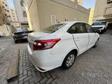 White Toyota Yaris – Smooth, Reliable, Family-Owned