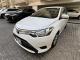 White Toyota Yaris – Smooth, Reliable, Family-Owned